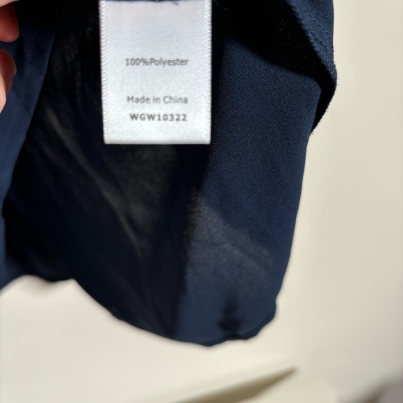 NWT 41 Hawthorn Breyson Navy Blue Pleated Split-Neck Sleeveless Blouse - Picture 8 of 8